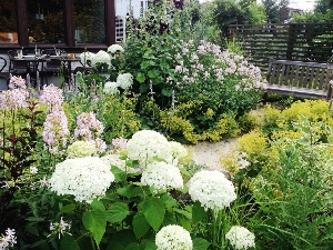 「フランス菓子エリソン」ガーデン